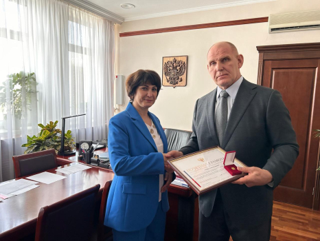 Депутату Лилии Гончаровой вручили Почетную грамоту Совета Федерации Федерального Собрания РФ 