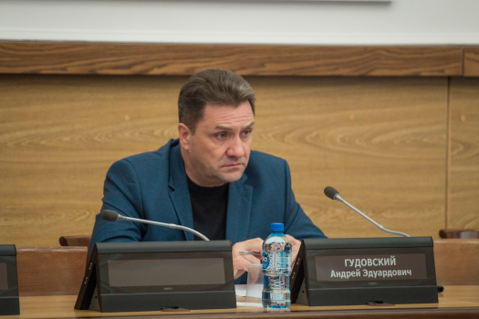 Представители департаментов отчитались о своей работе